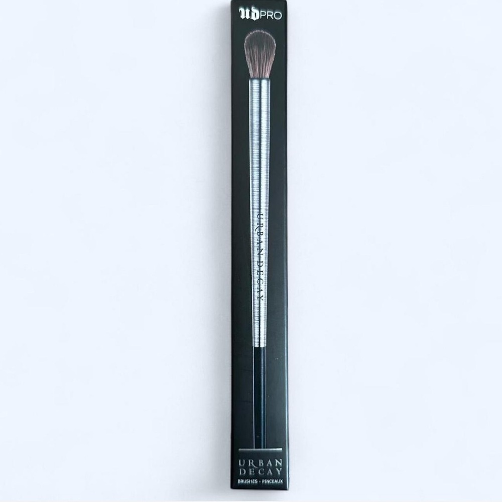 Urban Decay Pro Smoky Crease Brush E-201 – New in Box | Precision Eyeshadow